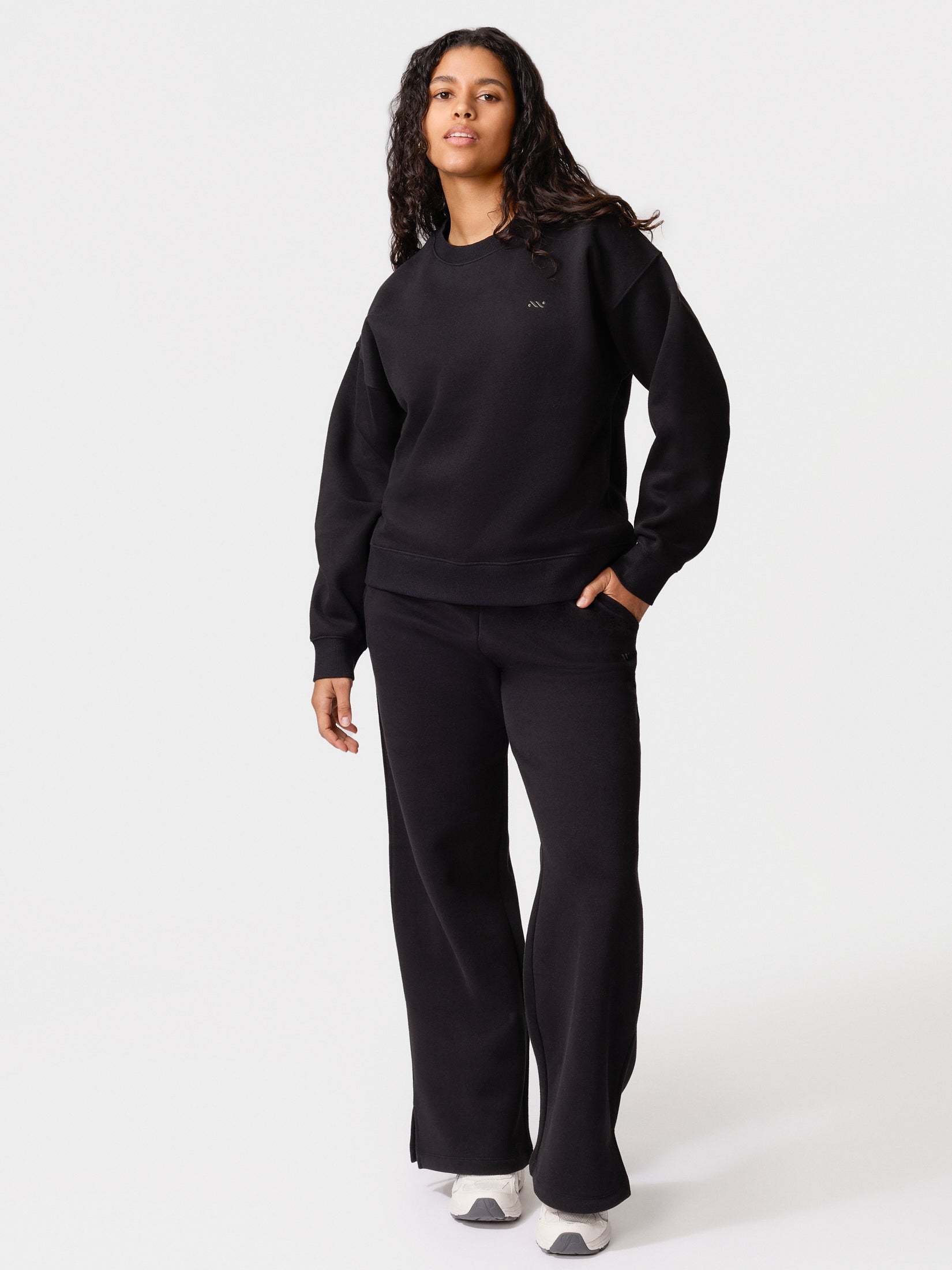 Wide Leg Sweatpant - Black – Madore Athletics